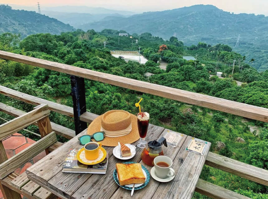 Tainan mountain-town travel photo
